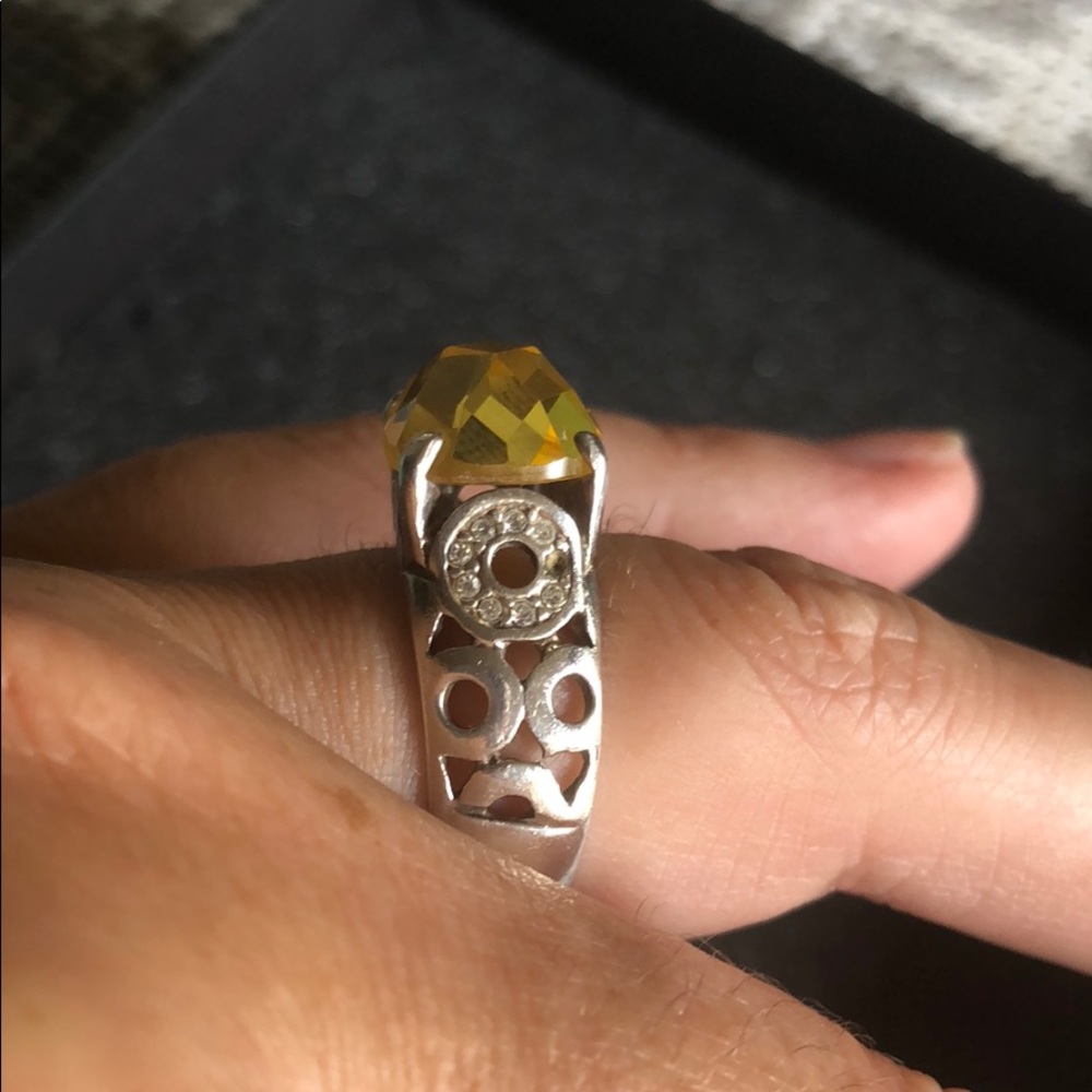 Ring - Picture 2 of 5